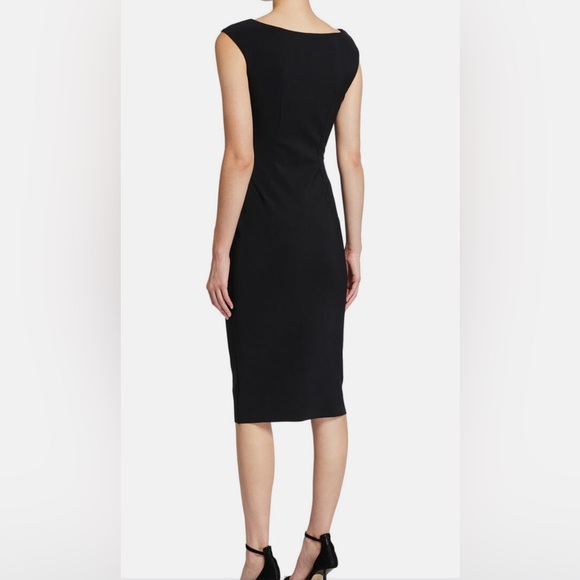 Chiara Boni. Model: Panda Sparkle. Sequin Dot embellished. Sheath silhouette. - Picture 4 of 6